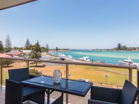 Shoreline 7 - E Caravan Parks 0