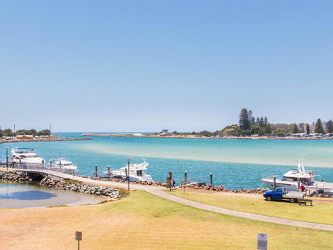 Shoreline 7 - E Caravan Parks 3