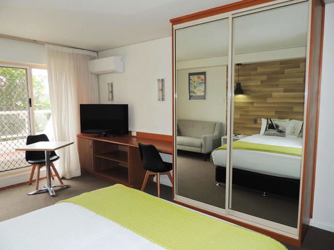 Charlesworth Bay Beach Resort - E Caravan Parks 30