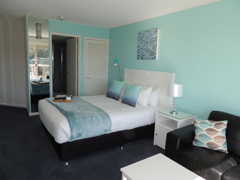 Charlesworth Bay Beach Resort - E Caravan Parks 34