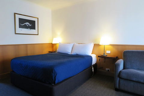 Summerhill Motor Inn - E Caravan Parks 2