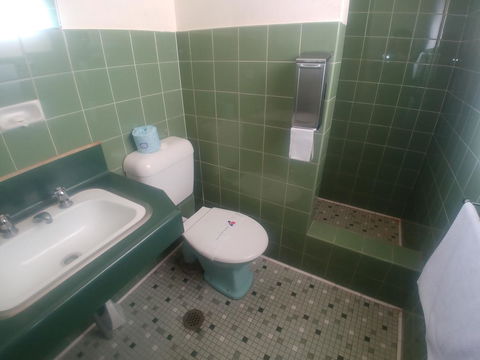 Bega Motel - E Caravan Parks 12