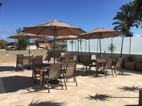 Sandy Cove Apartments - E Caravan Parks 12