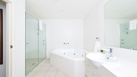 Pacific Blue, Salamander Bay - E Caravan Parks 16