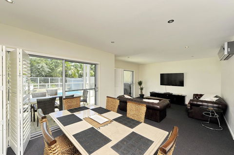 Pacific Blue, Salamander Bay - E Caravan Parks 44