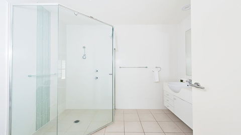 Pacific Blue, Salamander Bay - E Caravan Parks 17