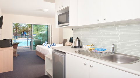 Pacific Blue, Salamander Bay - E Caravan Parks 40