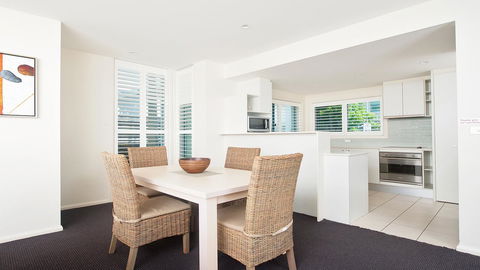 Pacific Blue, Salamander Bay - E Caravan Parks 13