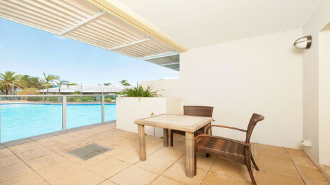 Pacific Blue, Salamander Bay - E Caravan Parks 38