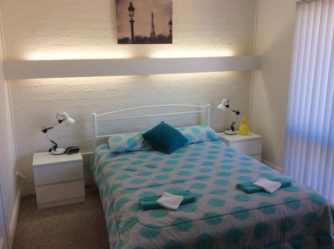 Como Lodge - E Caravan Parks 0