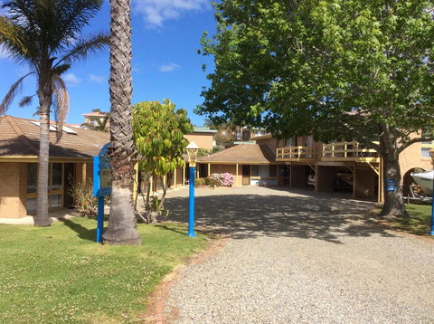 Como Lodge - E Caravan Parks 1