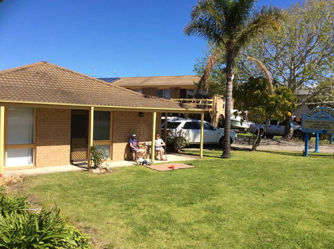 Como Lodge - E Caravan Parks 21