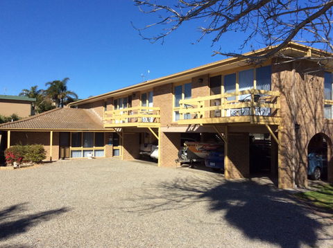 Como Lodge - E Caravan Parks 9
