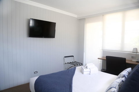 The Blenheim - E Caravan Parks 1