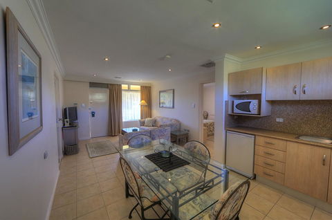 Cooma Motor Lodge Motel - E Caravan Parks 25