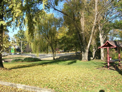 Cooma Motor Lodge Motel - E Caravan Parks 17