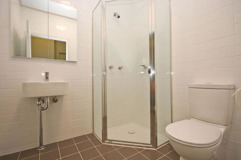 The Star Apartments - E Caravan Parks 25