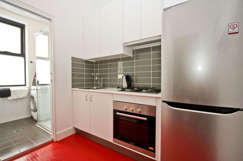 The Star Apartments - E Caravan Parks 11