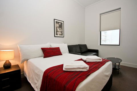 The Star Apartments - E Caravan Parks 15