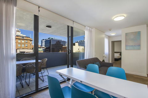 Terminus Apartment Hotel, Ascend Hotel Collection - E Caravan Parks 19
