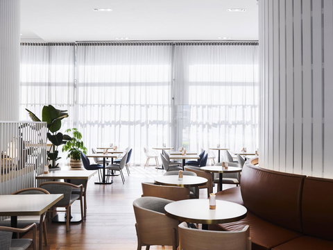 Novotel Sydney Darling Square - E Caravan Parks 2