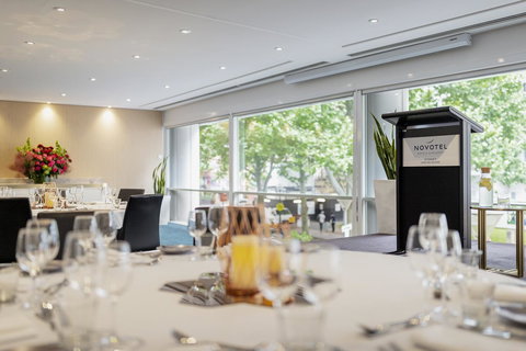 Novotel Sydney Darling Square - E Caravan Parks 24