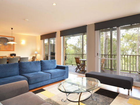 Villa De Saran Located Within Cypress Lakes - E Caravan Parks 0