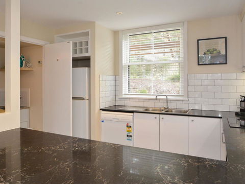 Villa De Saran Located Within Cypress Lakes - E Caravan Parks 3