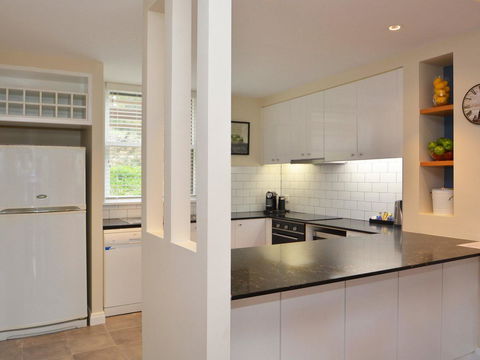 Villa De Saran Located Within Cypress Lakes - E Caravan Parks 8