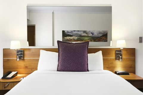 Mercure Sydney - E Caravan Parks 13