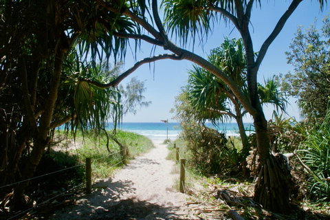 Casuarina Beachfront House - Hostie Properties - E Caravan Parks 10
