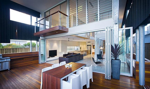 Casuarina Beachfront House - Hostie Properties - E Caravan Parks 21