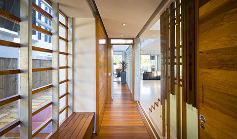 Casuarina Beachfront House - Hostie Properties - E Caravan Parks 22