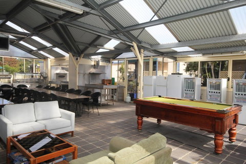 Amaroo Resort - E Caravan Parks 2