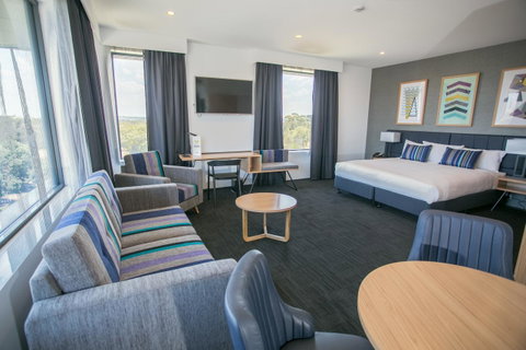 Alpha Hotel Eastern Creek - E Caravan Parks 36