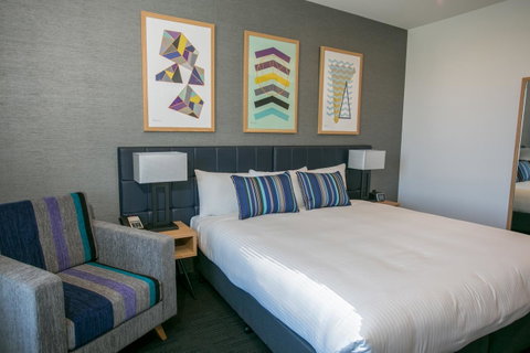 Alpha Hotel Eastern Creek - E Caravan Parks 37