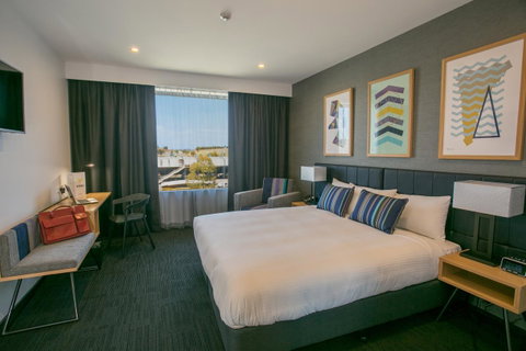 Alpha Hotel Eastern Creek - E Caravan Parks 0