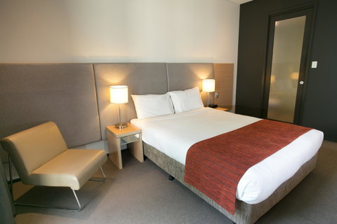 Alpha Hotel Eastern Creek - E Caravan Parks 31