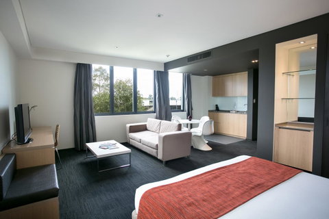 Alpha Hotel Eastern Creek - E Caravan Parks 16