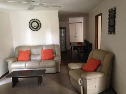 7 Melbourne Street - E Caravan Parks 7