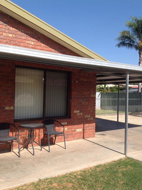 7 Melbourne Street - E Caravan Parks 1