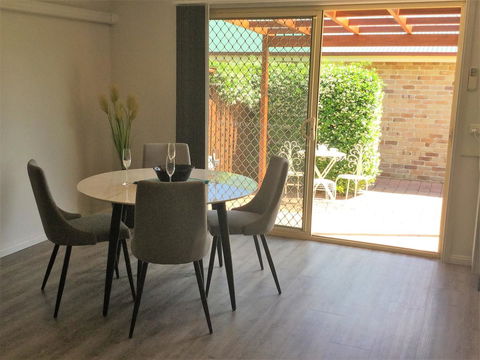 Tic Tac Toe Quality Accommodation - E Caravan Parks 6