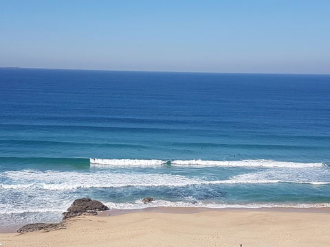 Arena Luxury Beachfront Apartment - E Caravan Parks 29