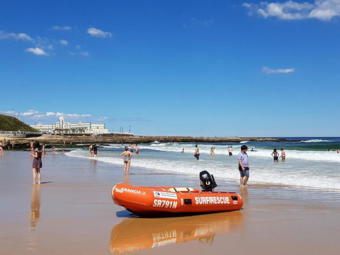 Arena Luxury Beachfront Apartment - E Caravan Parks 6