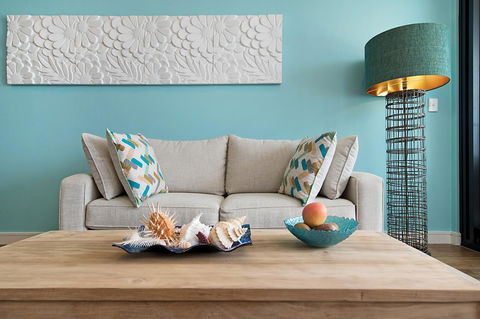 Arena Luxury Beachfront Apartment - E Caravan Parks 11