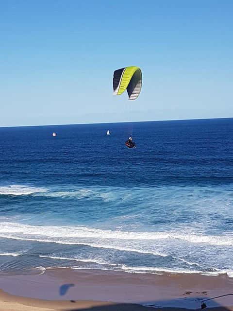 Arena Luxury Beachfront Apartment - E Caravan Parks 15