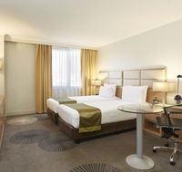 Holiday Inn Parramatta - E Caravan Parks