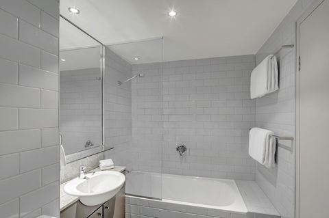 Adina Apartment Hotel Chippendale - E Caravan Parks 12