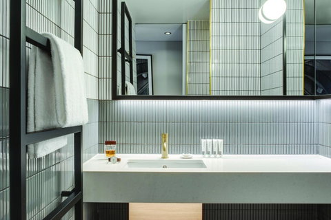 Vibe Hotel Sydney Darling Harbour - E Caravan Parks 3