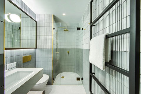 Vibe Hotel Sydney Darling Harbour - E Caravan Parks 18